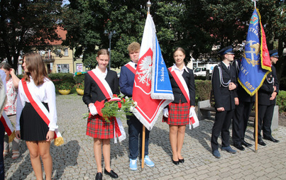 Zdjęcie do &bdquo;Nar&oacute;d, kt&oacute;ry nie zna swej historii skazany jest na&nbsp;jej powt&oacute;rne przeżycie"