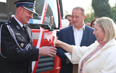 Zdjęcie do Wronieccy strażacy z nowym podnośnikiem 