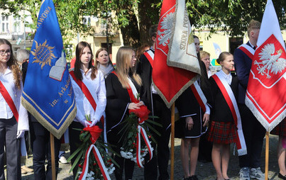 Zdjęcie do Oddaliśmy hołd poległym