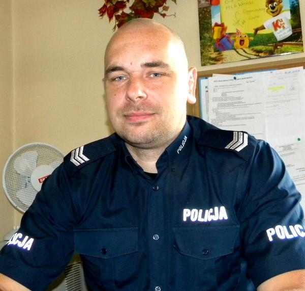 Dzielnicowy Komisariatu Policji we Wronkach z rejonu nr 24 - st. sierż. Jarosław Nawrot